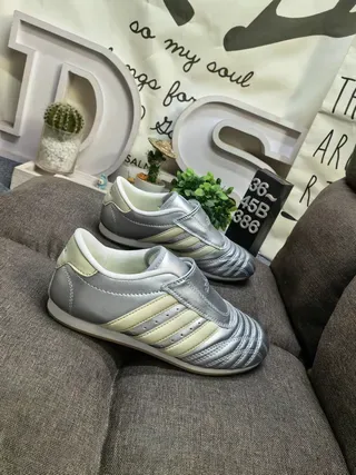 Adidas Silver Beige Laceless Velcro Strap Quilted Toe Box Sneakers 9