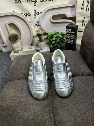 Adidas Silver Beige Laceless Velcro Strap Quilted Toe Box Sneakers 10