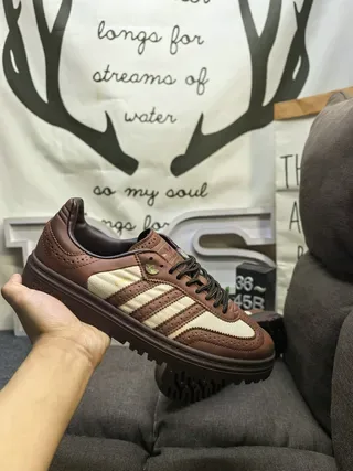 Adidas Spezial भूरा और क्रीम ब्रोग-परफोरेटेड लाइफस्टाइल स्नीकर 5