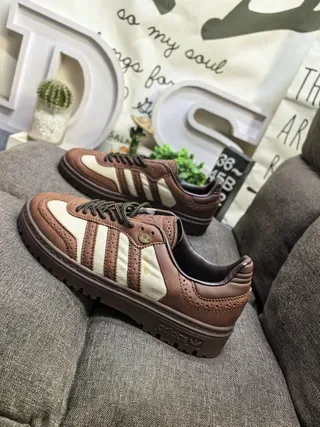 Adidas Spezial भूरा और क्रीम ब्रोग-परफोरेटेड लाइफस्टाइल स्नीकर 7