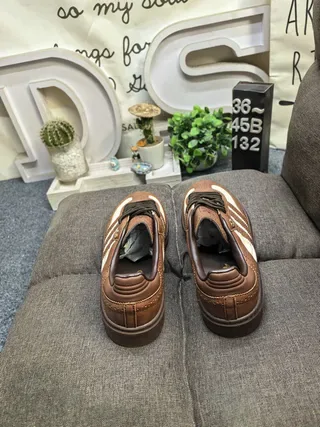 Adidas Spezial भूरा और क्रीम ब्रोग-परफोरेटेड लाइफस्टाइल स्नीकर 8