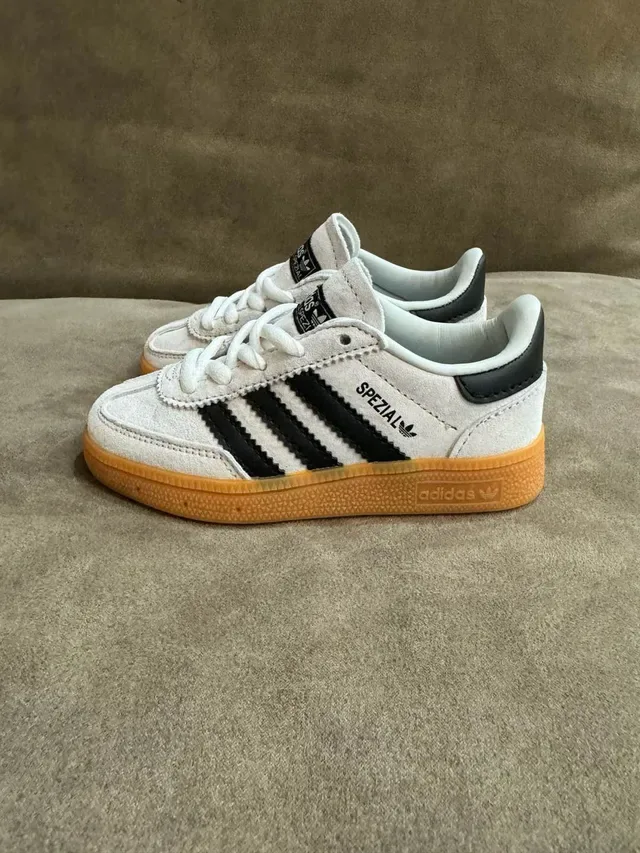 Adidas Spezial Gray White Suede Upper Three Serrated Stripes Lifestyle Sneakers 6