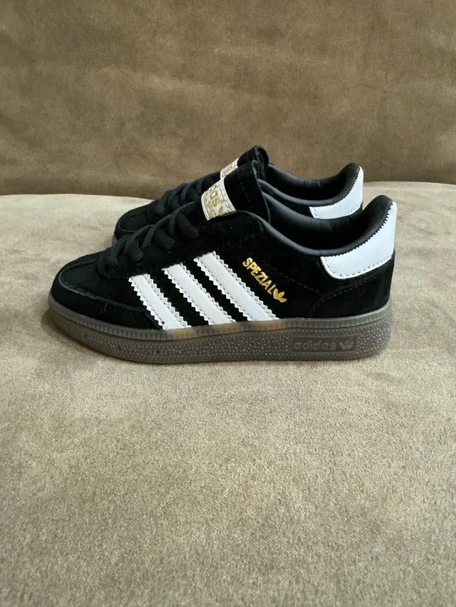 Adidas Spezial Gray White Suede Upper Three Serrated Stripes Lifestyle Sneakers 7