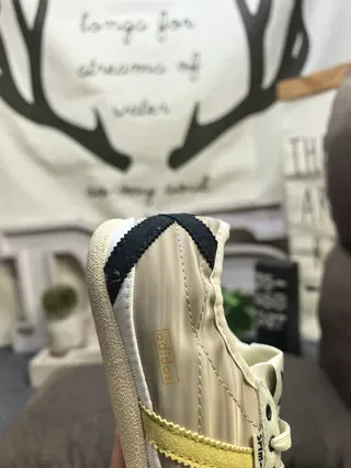 Adidas Spezial प्रेरित भूरा और सोने का लाइफस्टाइल स्नीकर 3
