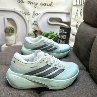 Adidas Supernova Green Gray Silhouette Légère Bande Latérale à Trois Rayures Chaussures de Course