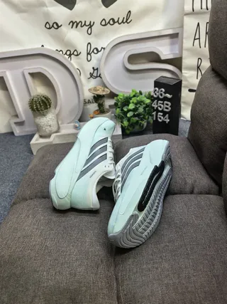 Adidas Supernova Green Gray Lightweight Silhouette Three-Stripe Side Panel Running Shoes 6