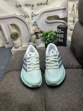 Adidas Supernova Green Gray Lightweight Silhouette Three-Stripe Side Panel Running Shoes 10