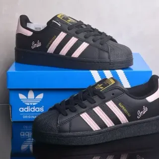Adidas Superstar काले और गुलाबी लाइफस्टाइल स्नीकर