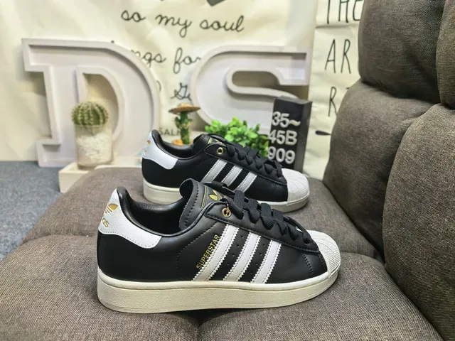 Adidas Superstar Coca-Cola Collaboration White Black Red Lifestyle Sneakers 11