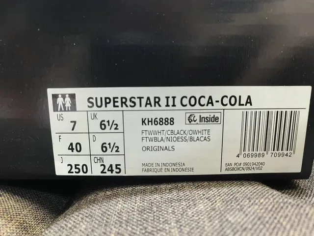 Adidas Superstar Coca-Cola Collaboration White Black Red Lifestyle Sneakers 22