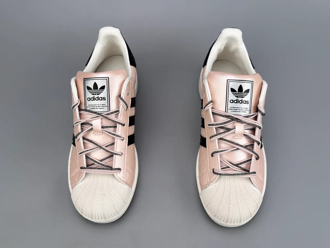 Adidas Superstar मेटालिक स्टार-एम्बॉस्ड गुलाबी सोना लाइफस्टाइल स्नीकर 5