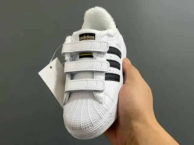 Adidas Superstar White Pink Fuzzy Collar Character Appliqué Lifestyle Sneakers 12