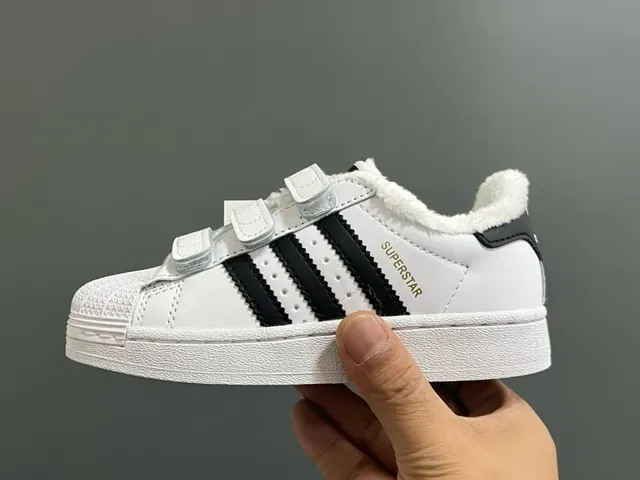 Adidas Superstar White Pink Fuzzy Collar Character Appliqué Lifestyle Sneakers 13