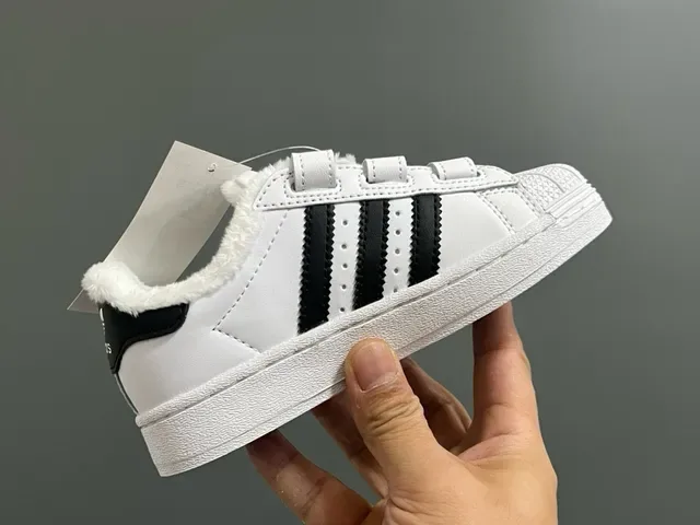 Adidas Superstar White Pink Fuzzy Collar Character Appliqué Lifestyle Sneakers 15