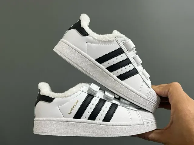 Adidas Superstar White Pink Fuzzy Collar Character Appliqué Lifestyle Sneakers 18