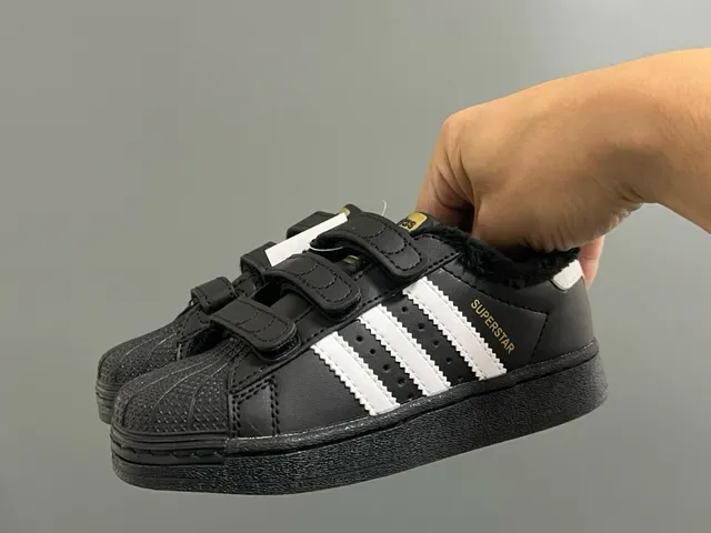 Adidas Superstar White Pink Fuzzy Collar Character Appliqué Lifestyle Sneakers 20