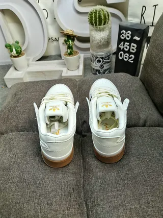 Adidas White Black Low-Top Gum Sole Lifestyle Sneakers 8