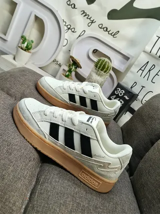 Adidas White Black Low-Top Suede-Textile Hybrid Lifestyle Sneakers 7