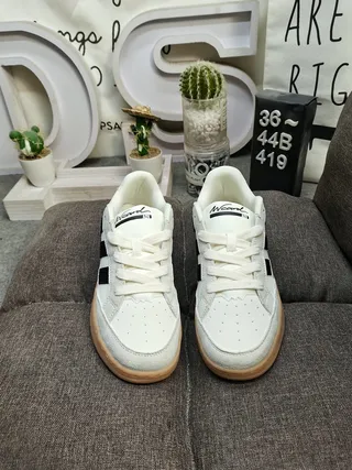 Adidas White Black Low-Top Suede-Textile Hybrid Lifestyle Sneakers 10