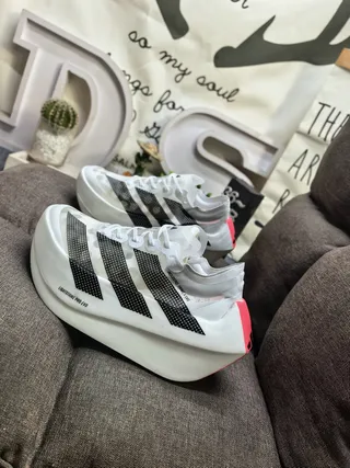 Adidas Blanco Negro Esculpido Mediplantilla Franja Perforada Superposición Zapatos de running 7