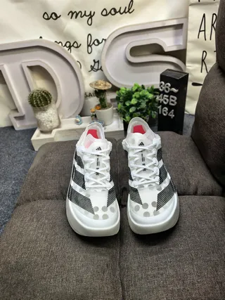 Adidas Blanco Negro Esculpido Mediplantilla Franja Perforada Superposición Zapatos de running 10