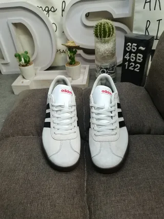 Adidas White Black Suede Upper Three-Stripe Side Panel Lifestyle Sneakers 10