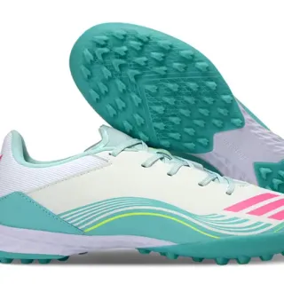 Adidas सफेद नीला लो-कट जूते तीन पट्टी तरफ ब्रांडिंग टर्फ फुटबॉल जूते