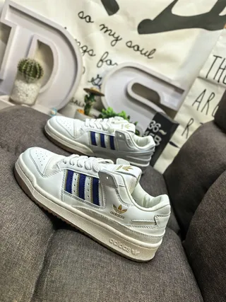 Adidas White Blue Low-Top Cupsole Lifestyle Sneakers 7