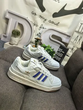 Adidas White Blue Low-Top Cupsole Lifestyle Sneakers 9