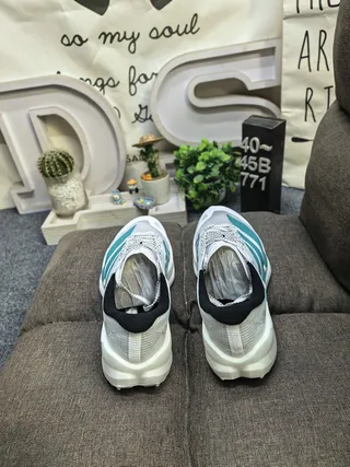 Adidas White Blue Mesh Upper Three-Stripe Side Branding Running Shoes 8