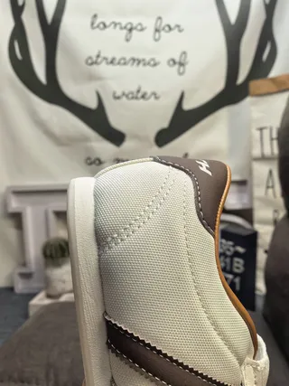 Adidas Sapatos de futebol indoor branco e marrom sem cadarços alça Velcro ponta acolchoada 3
