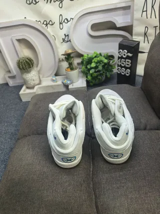 Adidas White Gray Low-Top Suede-and-Synthetic Overlay Sneakers 8