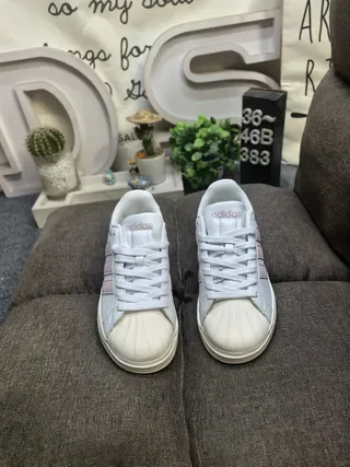 Adidas White Green Low-Top Leather-Look Upper Lifestyle Sneakers 10