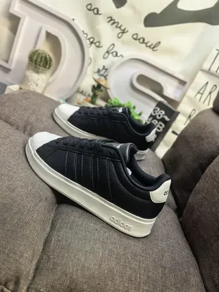 Adidas White Green Low-Top Leather-Look Upper Lifestyle Sneakers 17