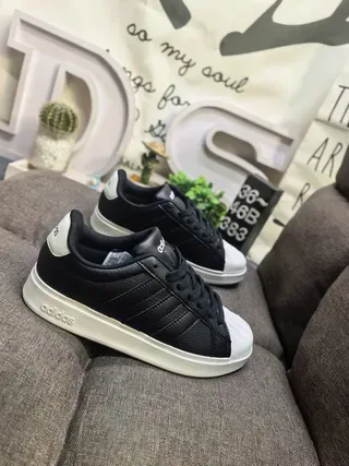 Adidas White Green Low-Top Leather-Look Upper Lifestyle Sneakers 19