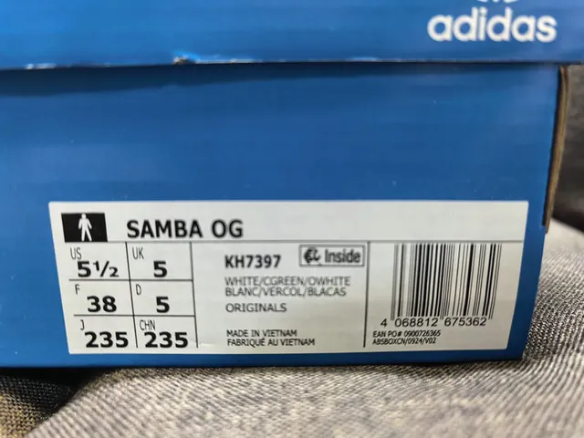 Adidas White Green Low-Top Perforated Toe Lifestyle Sneakers 2