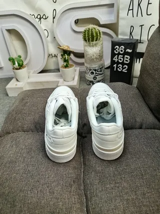 Adidas White Low-Top Lifestyle Sneakers 8