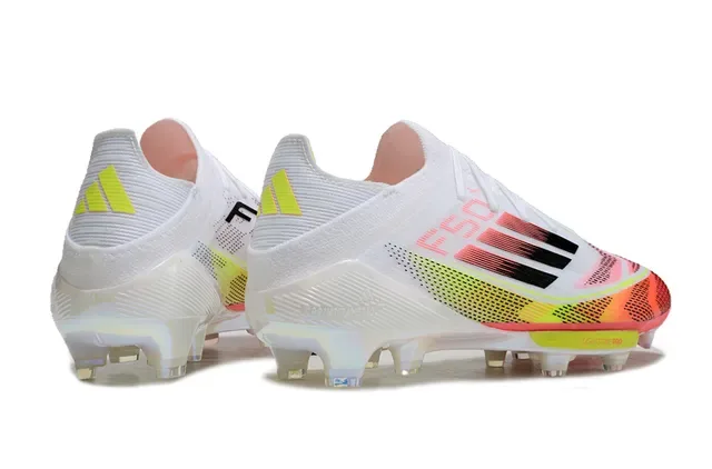 Adidas Chaussures de football blanc multicolore low-cut upper en tricot blocage de couleur avec gradiente terrain ferme 5