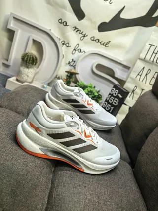 Adidas Blanco Naranja Knit Upper Sculpted Midsole Zapatos de correr 9
