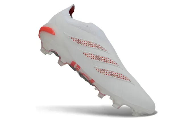 Adidas Chaussures de Football Blanc Rose Bas Haut Type Chaussette Semelle Translucide Terrain Ferme 11