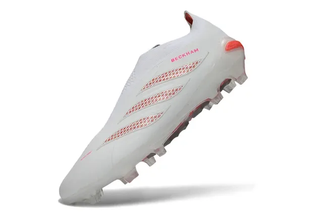 Adidas Chaussures de Football Blanc Rose Bas Haut Type Chaussette Semelle Translucide Terrain Ferme 12