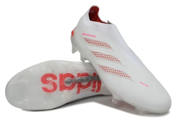 Adidas Chaussures de Football Blanc Rose Bas Haut Type Chaussette Semelle Translucide Terrain Ferme 13