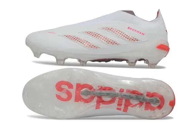 Adidas Chaussures de Football Blanc Rose Bas Haut Type Chaussette Semelle Translucide Terrain Ferme 16