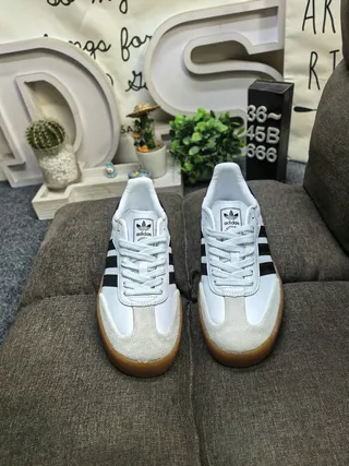Adidas White Pink Low-Top Gum Sole Lifestyle Sneakers 10