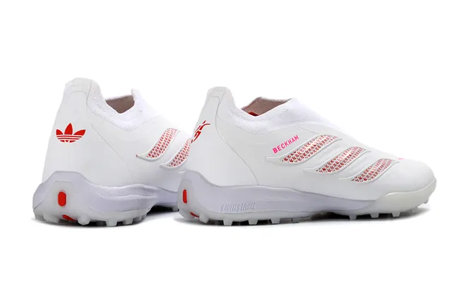 Adidas Chaussures de football blanches rouges sans lacets avec ajustement chaussette supérieur studs pelouse artificielle moulés 15