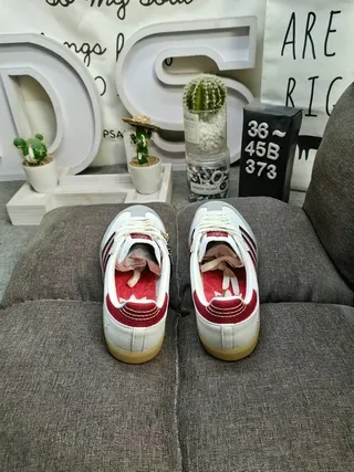 Adidas Blanc Rouge Low-Top Semelle en Caoutchouc Sneakers Lifestyle 8