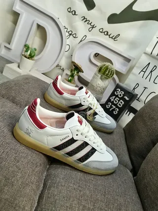 Adidas Blanc Rouge Low-Top Semelle en Caoutchouc Sneakers Lifestyle 9