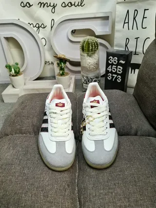 Adidas Blanc Rouge Low-Top Semelle en Caoutchouc Sneakers Lifestyle 10