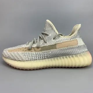 Adidas Yeezy Boost 350 V2 हल्का भूरा बेज लाइफस्टाइल स्नीकर्स
