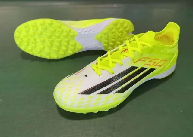 Adidas Jaune Noir Néon Haut Synthétique Tricoté Trois Rayures Marquage Terrain de Football Chaussures 8